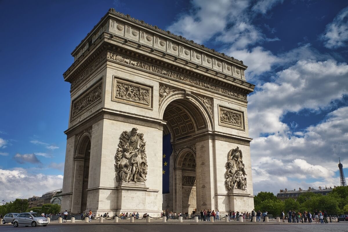 A famous arch in Paris.